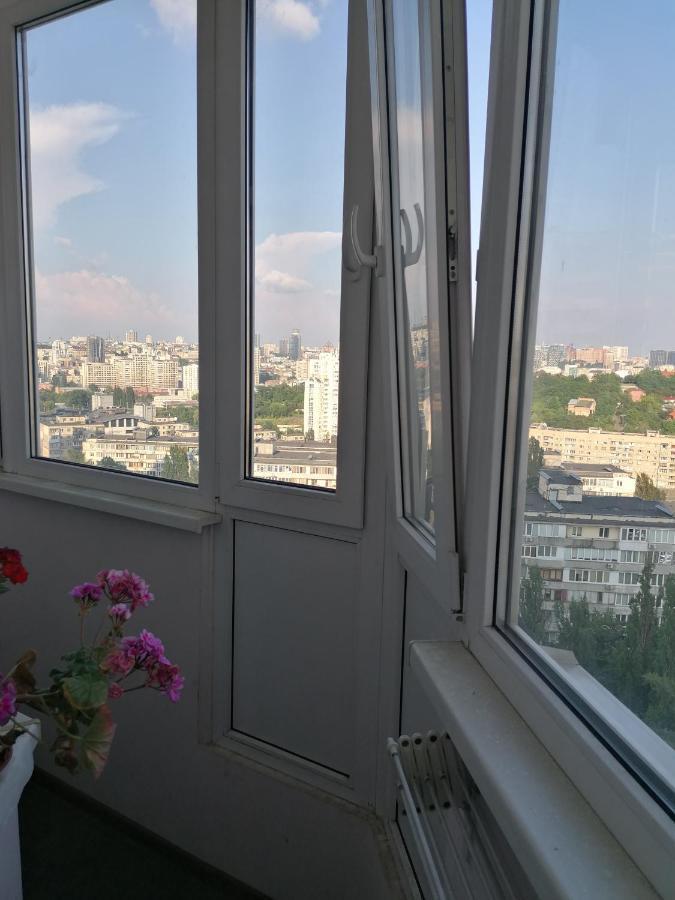 Уютная Студио Возле Жд Вокзала Kiev Esterno foto